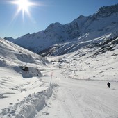 Sciare in estate: ecco come prepararsi ad affrontare la neve sotto il sole