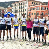 “Sci di fondo on the beach”, tanti campioni e squadre da tutta Italia a Laigueglia per la tredicesima edizione