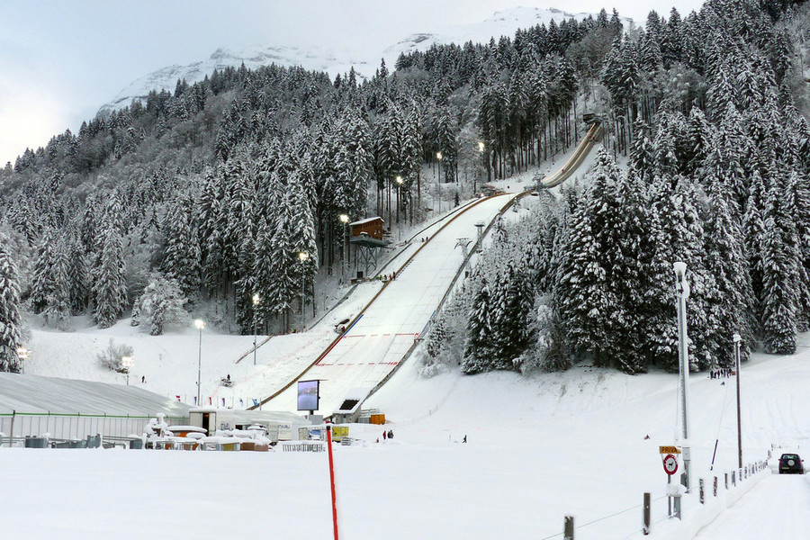 Salto con gli sci - Ecco i trampolini che ospiterebbero la gare delle Olimpiadi 2030 in Svizzera, divise per la prima volta dopo il 1976