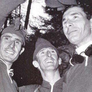 La vittoria nel 1971 del trofeo Mezzalama. Da sinistra: Gianfranco, Aldo e Roberto Stella