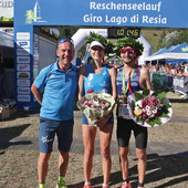 Geradl Burger con i vincitori dell'edizione 2022 de Il Giro Lago di Resia