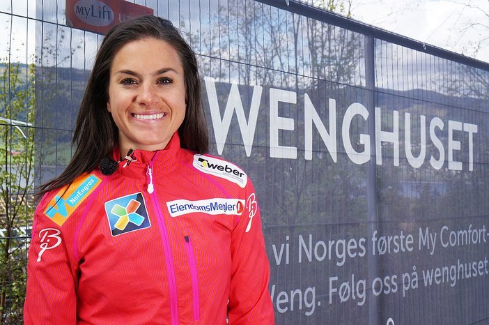 Fondo, Toppidrettsveka: Heidi Weng vince lo skiathlon in volata; Debertolis 19ª, prima italiana