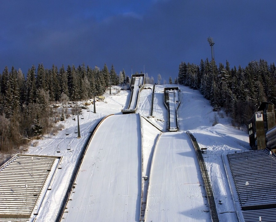 Salto con gli sci - Polonia e Norvegia si allenano a Lillehammer: &quot;Zero vento, condizioni perfette&quot;