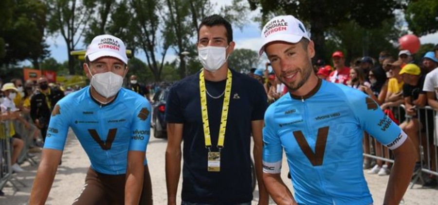 Quentin Fillon-Maillet al Tour de France 2022 (foto: Instagram)