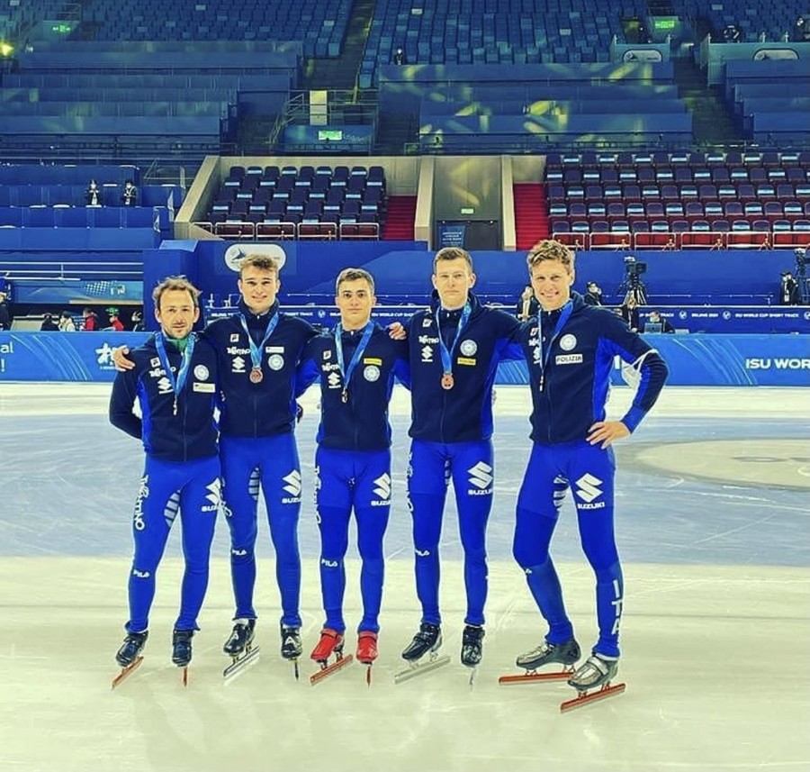Short Track - Sul ghiaccio olandese di Dordrecht l'ultima tappa stagionale del circuito mondiale