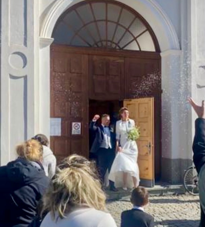 Grande festa a Livigno: il presidente di Apt Luca Moretti ha sposato Veronica Martinelli