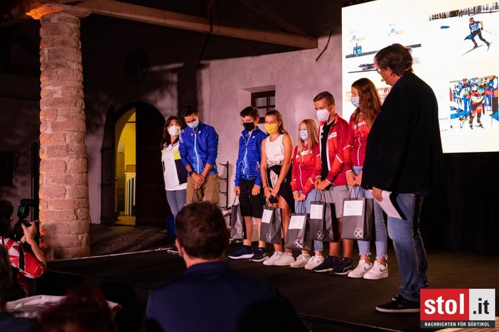 I biathleta premiati: allievi Selina Hochrainer, Hannes Bacher. RAGAZZI Wanker Tania, Braunhofer Andreas