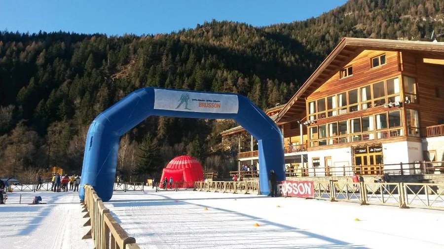 L'obiettivo dello sci club Brusson è chiaro: portare sulla neve i bambini del posto