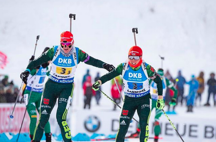 Denise Herrmann e Benedikt Doll al via del Biathlon auf Schalke per salutare Laura Dahlmeier