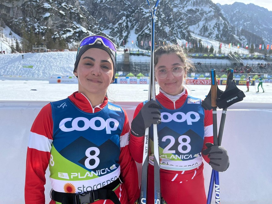 Da sinistra Huguette Fakhry e Jeanne Darc Tawk ai Mondiali di sci di fondo di Planica 2023