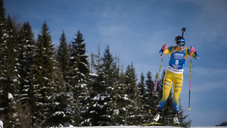 Biathlon - Hanna Öberg imperiale nella sprint; Doro Wierer 22ima