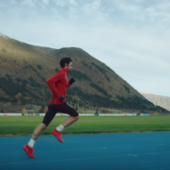 Una nuova impresa per Kilian Jornet: prova il record di 24 ore di corsa in pista d'atletica