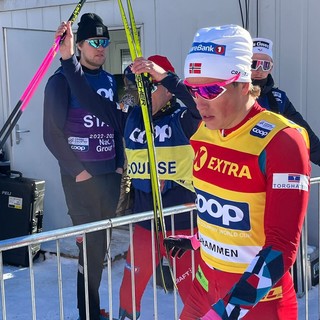 Sci di fondo, Klaebo vince a Drammen la sprint numero 37 davanti a Valnes e Jouve