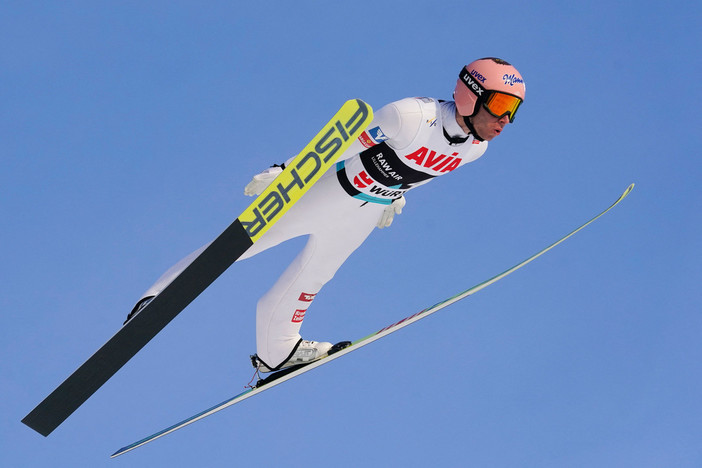 Salto con gli sci - Finalmente Kraft a Vikersund. L'austriaco batte Granerud che vince Coppa del Mondo e Raw Air