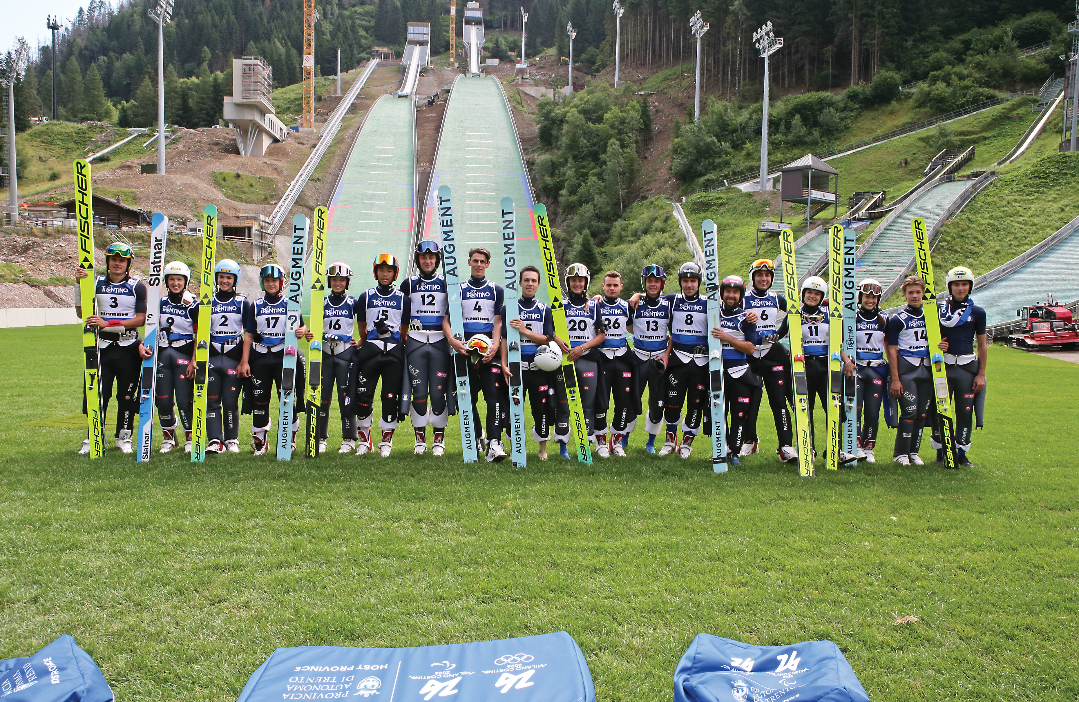 Ouverture dei trampolini olimpici in Val di Fiemme: si vola verso Milano-Cortina 2026