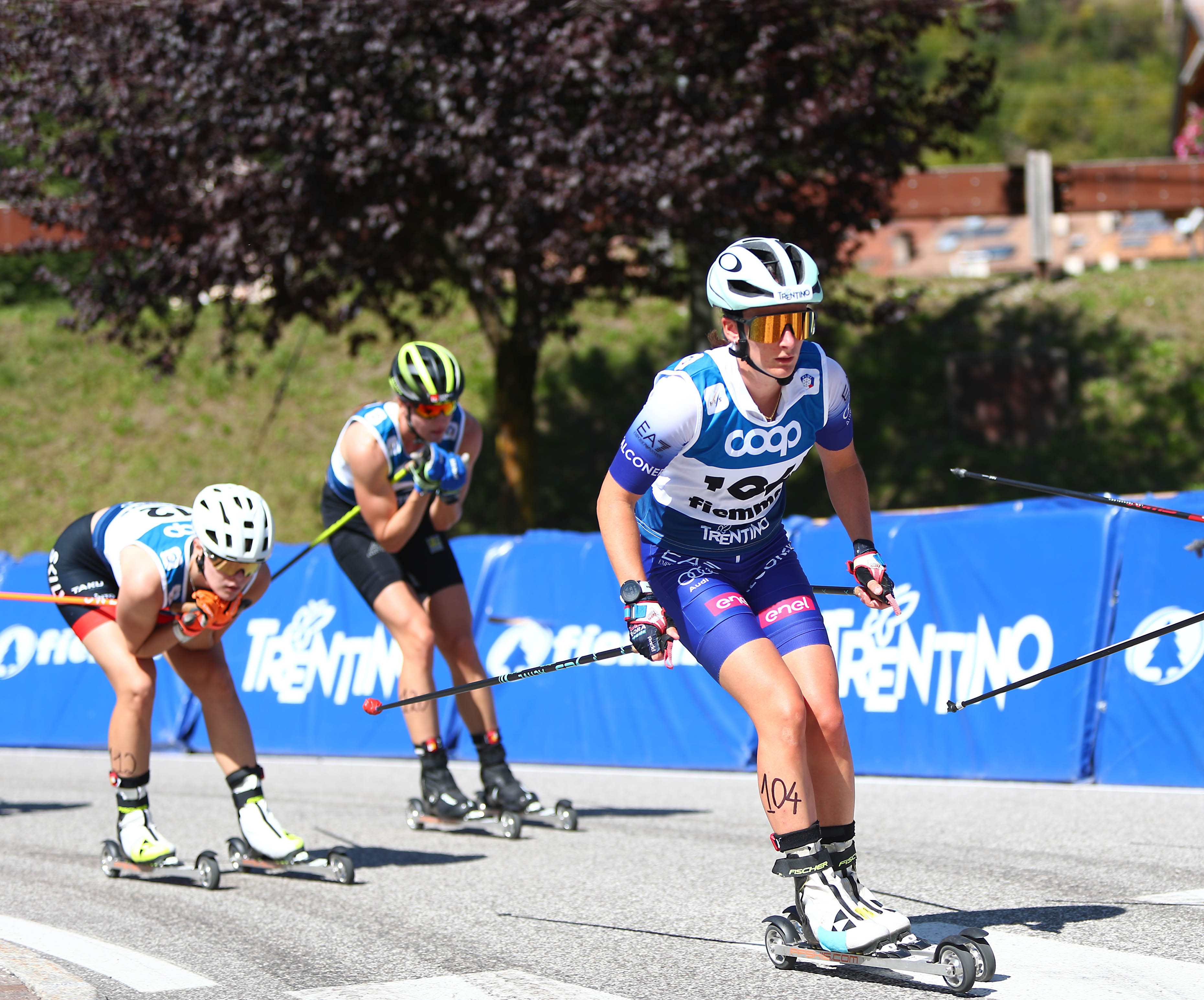 Skiroll – Ziano di Fiemme ai piedi di Soemskar: sua anche la mass start. Brava Boccardi, è terza!