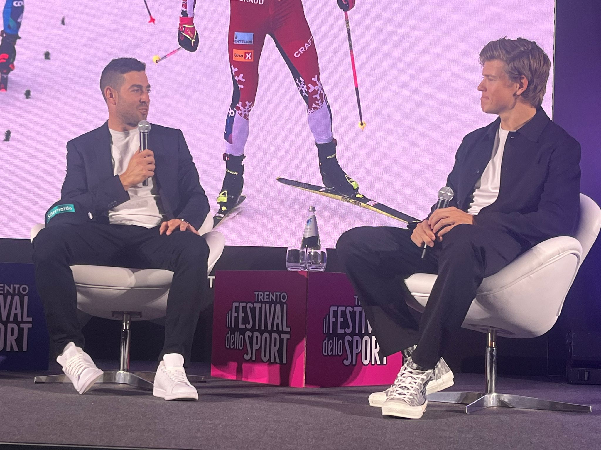 Sci di fondo – Tanti giovani e sala completamente esaurita: Pellegrino e Klæbo trionfano anche al Festival dello Sport!