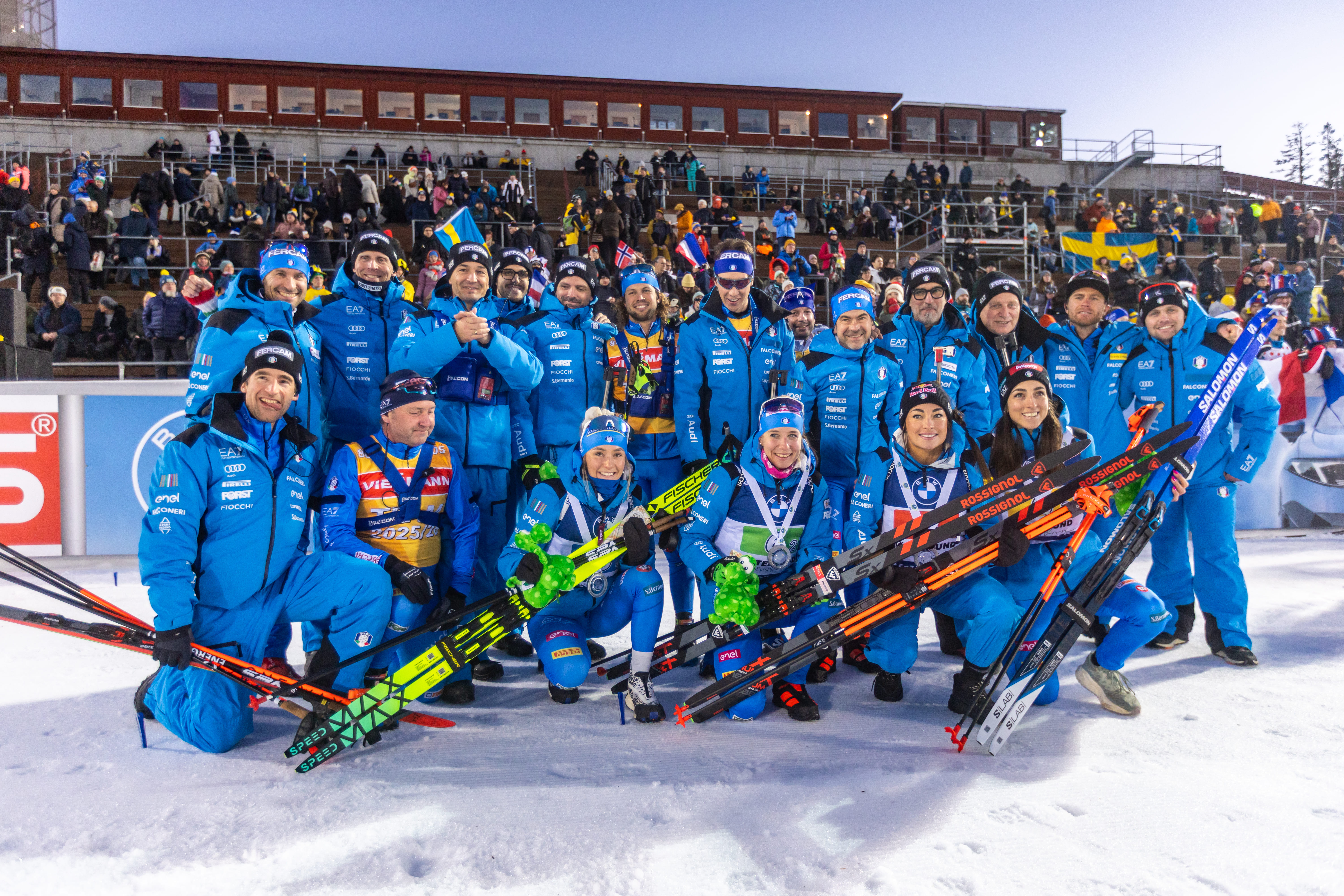 Biathlon – FOTOGALLERY. Riviviamo le emozioni del podio dell’Italia nella staffetta femminile!