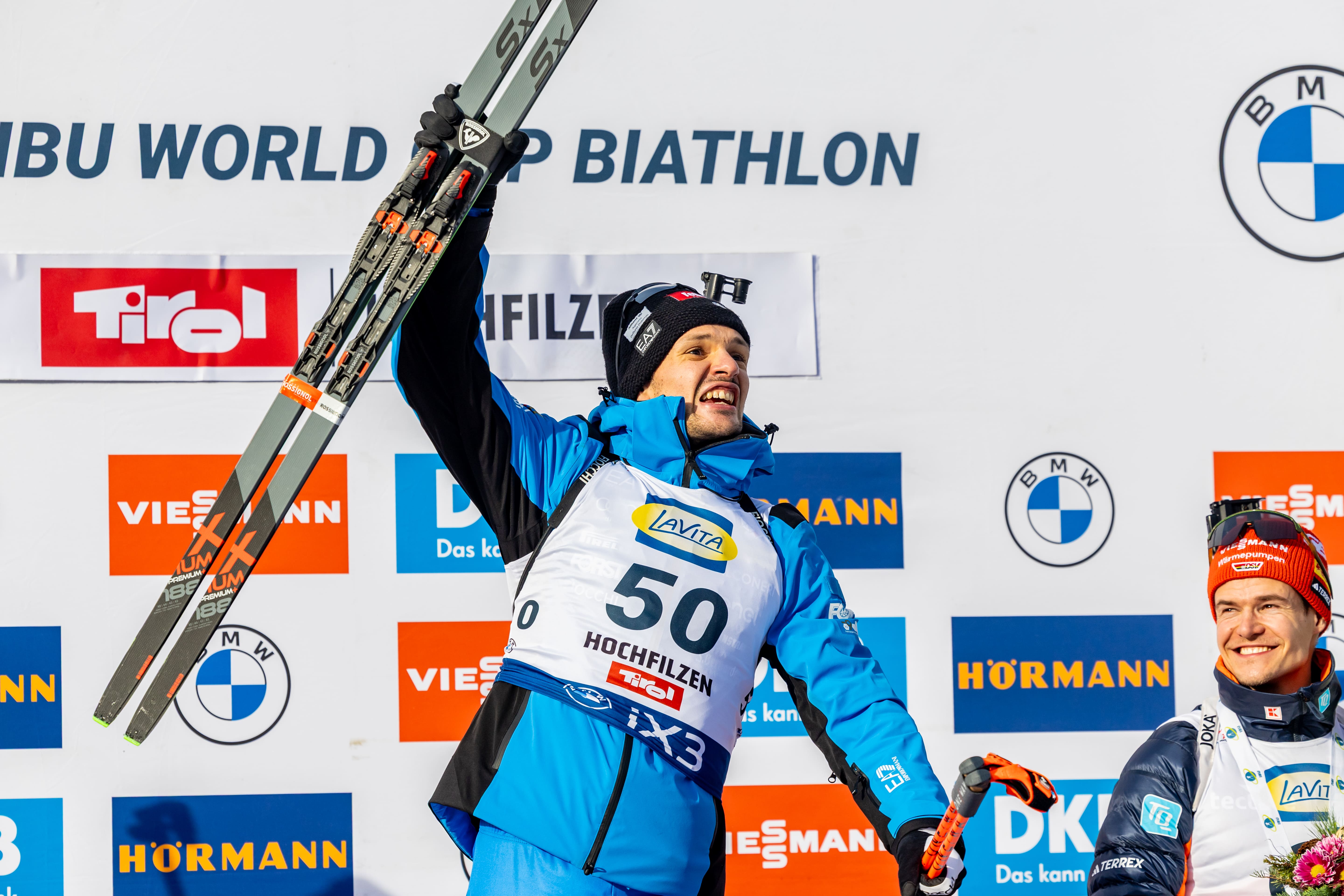 Biathlon – La gioia di Giacomel per la vittoria della sprint: “Felicissimo di come ho approcciato la gara. Bella dose di coraggio prima del tiro in piedi.”