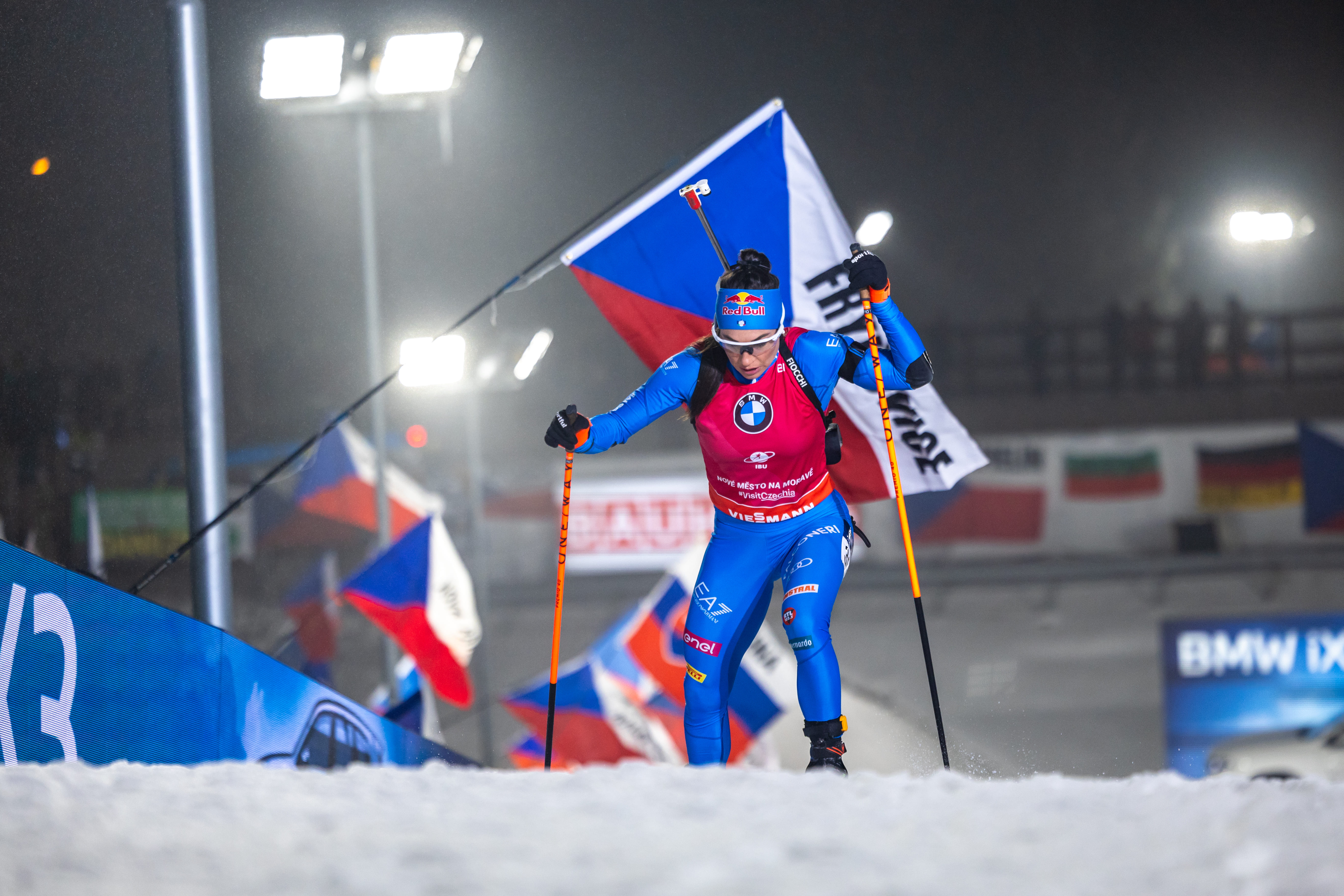 Biathlon – FOTOGALLERY. Dominio francese davanti a un pubblico da favola. Riviviamo le emozioni della short individual femminile.