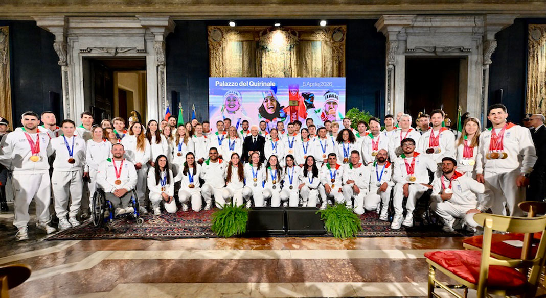 Olimpiadi – Milano-Cortina 2026, gli azzurri restituiscono il Tricolore a Sergio Mattarella: cerimonia al Quirinale per un’impresa storica
