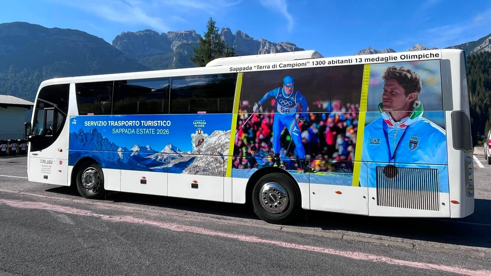 Biathlon e sci di fondo – Sappada celebra Lisa Vittozzi e Davide Graz e dedica loro le nuove navette turistiche